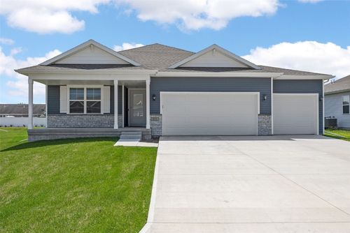 111 Sumac Dr, Palo, IA, 52324-9646 | Card Image
