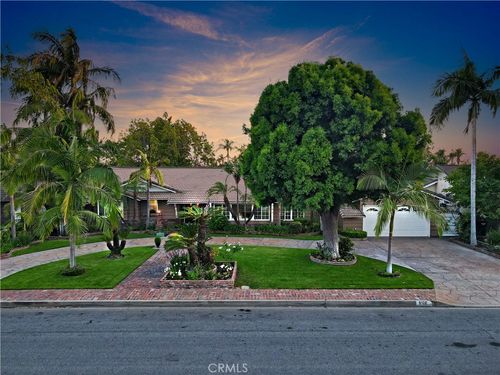9122 Gainford St, Downey, CA, 90240-3436 | Card Image