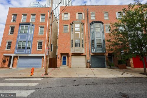 628 S 27th St, PHILADELPHIA, PA, 19146-2302 | Card Image
