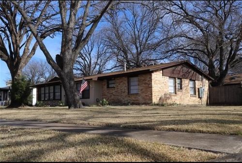 13638 Pyramid Dr, Farmers Branch, TX, 75234-4836 | Card Image