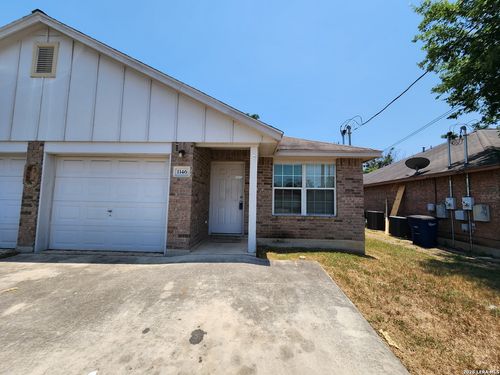 1146 Misty Acres Dr, New Braunfels, TX, 78130-3713 | Card Image