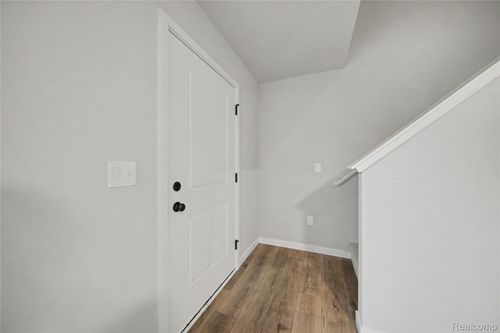 151 Woodland Way, Manchester, MI, 48158-8585 | Card Image