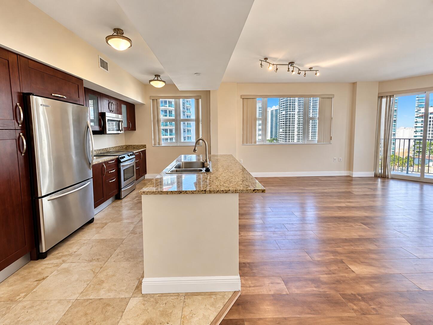 Residential Lease in Aventura 5