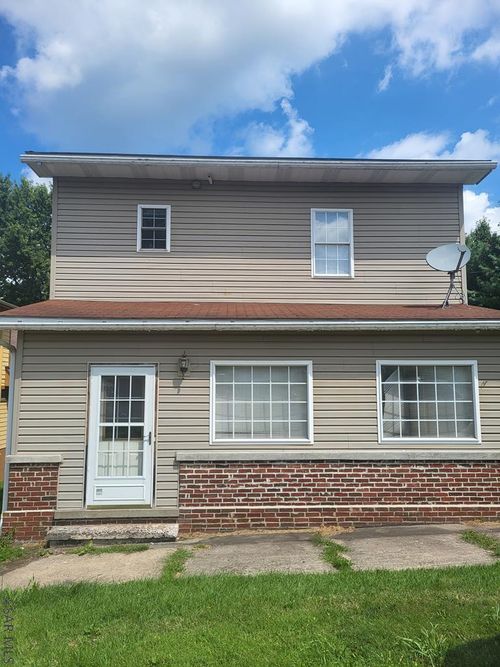 734 Main St, Addison, PA, 15411-2001 | Card Image
