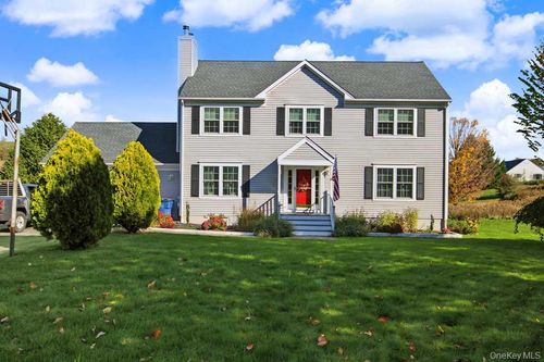 38 Tory Ln, Pawling, NY, 12564-2165 | Card Image