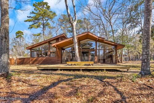 8305 Pine Cone Dr, Gautier, MS, 39553-2367 | Card Image