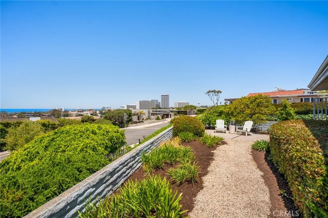 2701 Windover Dr, House other with 4 bedrooms, 3 bathrooms and 3 parking in Corona Del Mar CA | Image 19