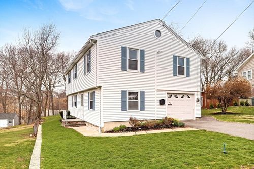 35 Ravenna Ave, Salem, MA, 01970-1749 | Card Image