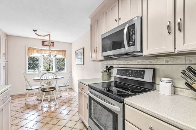 213 Meadows, Condo with 2 bedrooms, 3 bathrooms and 2 parking in Enfield CT | Image 5