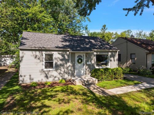 3221 Goodrich St, Ferndale, MI, 48220-1052 | Card Image