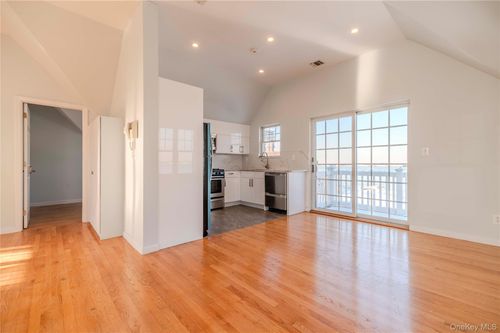 12-16823 Powells Cove Blvd, Whitestone, NY, 11357-1543 | Card Image