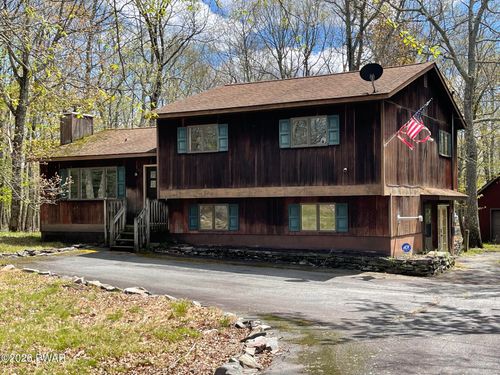 225 Wild Meadow Dr, Milford, PA, 18337-6421 | Card Image