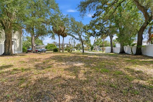 5010 W Azeele Street, TAMPA, FL, 33609 | Card Image
