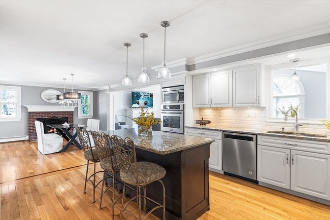 104 Holliston St, House other with 4 bedrooms, 3 bathrooms and 4 parking in Medway MA | Image 8