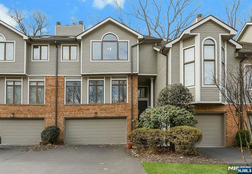 20 Lakeview Dr, Old Tappan, NJ, 07675-7065 | Card Image