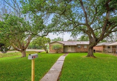 1319 Lyric Lane, House other with 3 bedrooms, 2 bathrooms and null parking in La Marque TX | Image 1