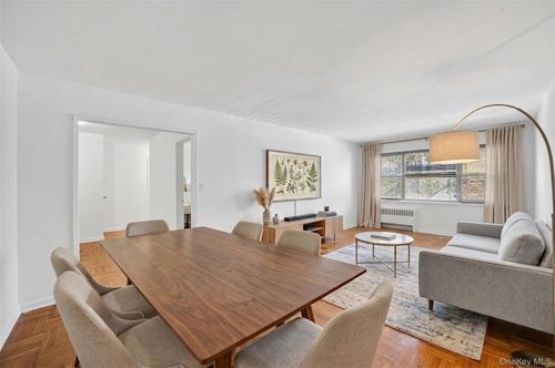 3d-222 N Broadway, Yonkers, NY, 10701-2618 | Card Image