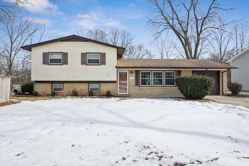 7211 Longmeadow Ln, Hanover Park, IL, 60133-3729 | Card Image