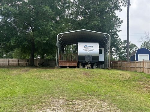 160 Canal Dr, Pointblank, TX, 77364 | Card Image