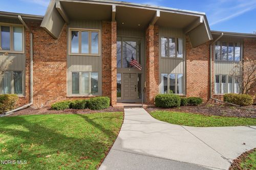 29610 Gleneagles Rd, Perrysburg, OH, 43551-3517 | Card Image