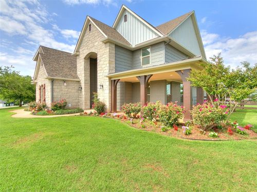 2517 Sandplum Lane, Goldsby, OK, 73093 | Card Image