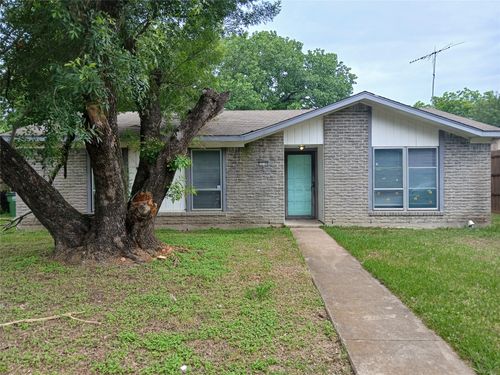 12109 Bishop Dr, Balch Springs, TX, 75180-3315 | Card Image