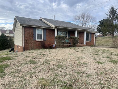 1914 Claymont Dr, Clarksville, TN, 37040-6001 | Card Image