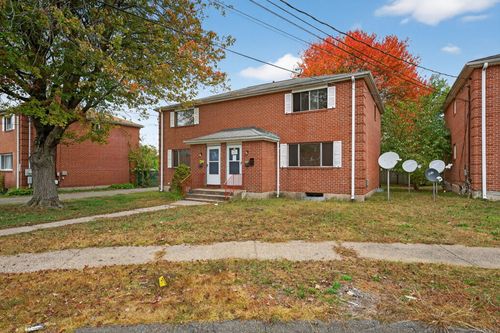 26 Casabella Cir, East Hartford, CT, 06108-2724 | Card Image