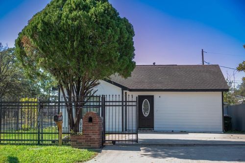 4803 Robertson St, Houston, TX, 77009-2105 | Card Image