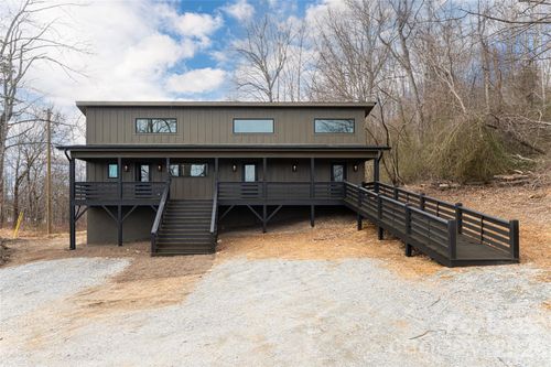 153-B Hackleburg Ln, Hendersonville, NC, 28792-8026 | Card Image