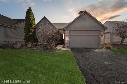 1088 Eagle Nest Dr, Milford, MI, 48381-4503 | Card Image