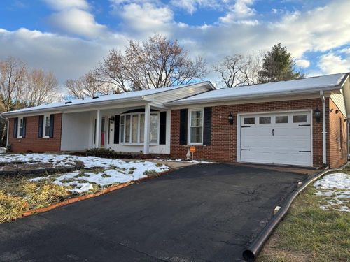 136 Grimes St, Roanoke, VA, 24019-8435 | Card Image