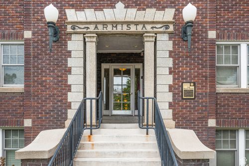 apt-303-555 100, Salt Lake City, UT, 84102-1911 | Card Image