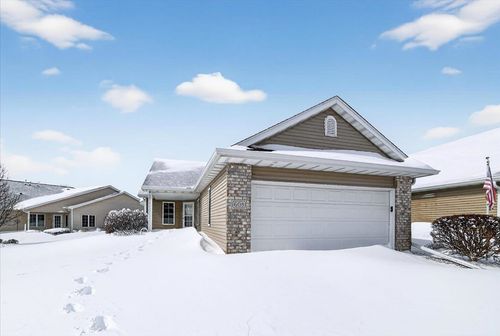 608 Springbrook Cir, Deforest, WI, 53532-1091 | Card Image