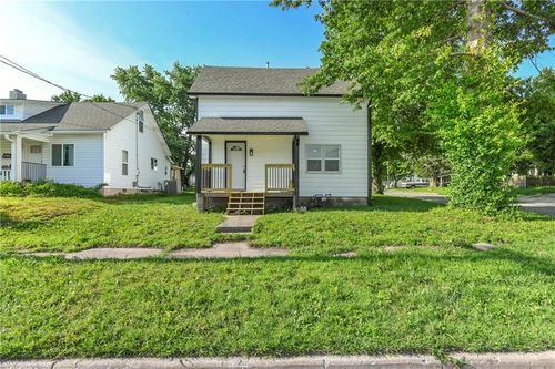 111 E Dryden St, Odessa, MO, 64076-1253 | Card Image