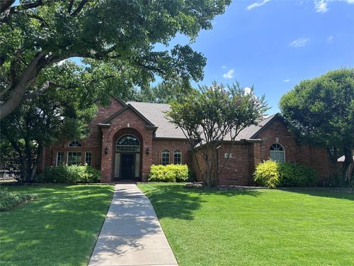 1403 Stone Lakes Dr, Southlake, TX, 76092-7013 | Card Image