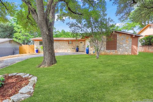 230 Tammy Dr, San Antonio, TX, 78216-3811 | Card Image