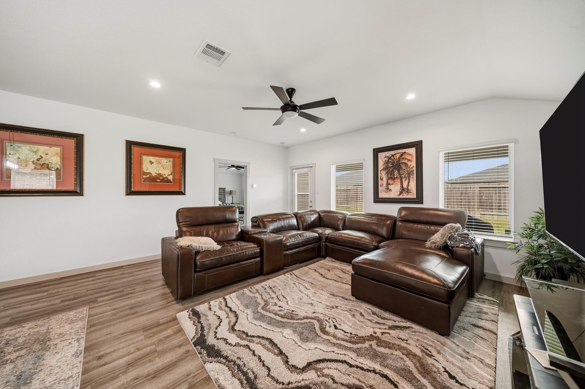 Residential Lease in Rosharon 4
