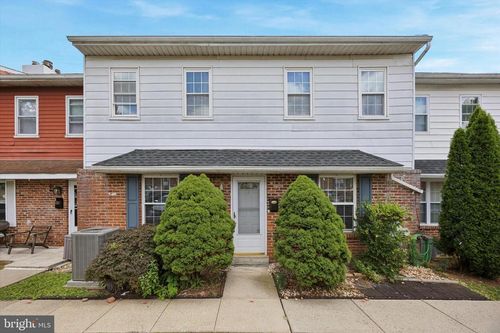 1604 Whitpain Hls, BLUE BELL, PA, 19422-1360 | Card Image