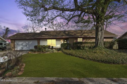 105 Eugene Dr, Gulfport, MS, 39503-3308 | Card Image