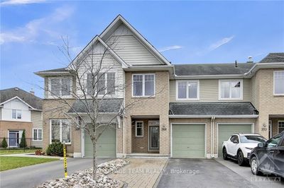 368 Horseshoe Cres, House attached with 3 bedrooms, 3 bathrooms and 3 parking in Stittsville ON | Image 1