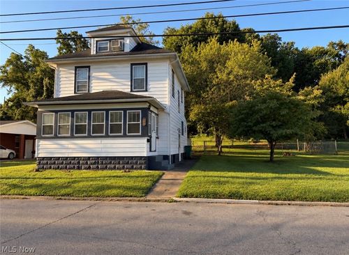 1508 30th St, Parkersburg, WV, 26104-1802 | Card Image
