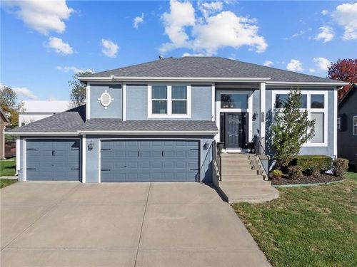 978 Sherman Dr, Liberty, MO, 64068-1486 | Card Image