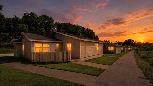 116-13799 Turnberry Ln, Siloam Springs, AR, 72761-9670 | Card Image