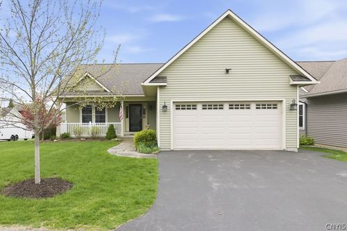 106 Linenhall St, Camillus, NY, 13031-8513 | Card Image