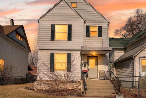 1012 N Court St, Rockford, IL, 61103-7004 | Card Image