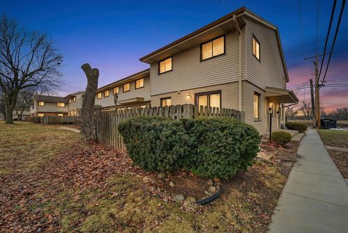 8526 W Villard Avenue, Milwaukee, WI, 53225 | Card Image