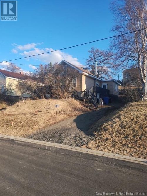 322 Adelaide St, Dalhousie, NB, E8C1A2 | Card Image