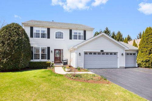 7017 Nathan Ln, Carpentersville, IL, 60110-3368 | Card Image