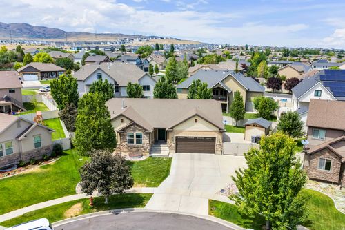 652 Sidney Ln, Saratoga Springs, UT, 84045-6619 | Card Image